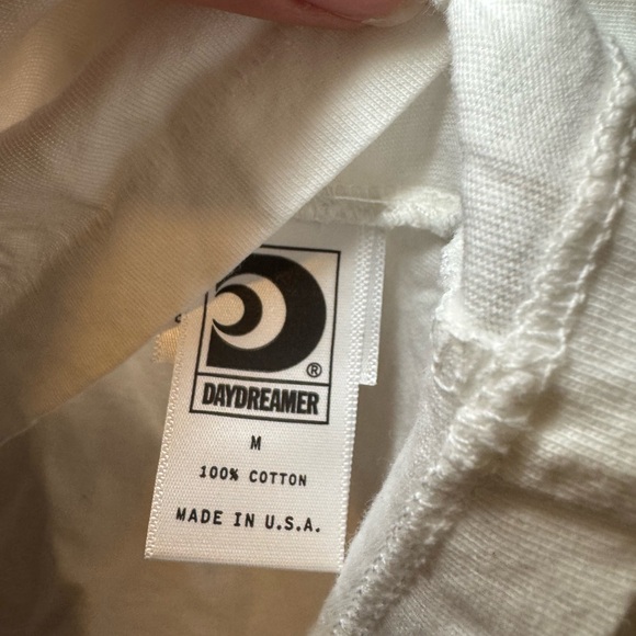 Daydreamer Beach Boys License Plate Crop Long Sleeve Tee in vintage white - Picture 6 of 6